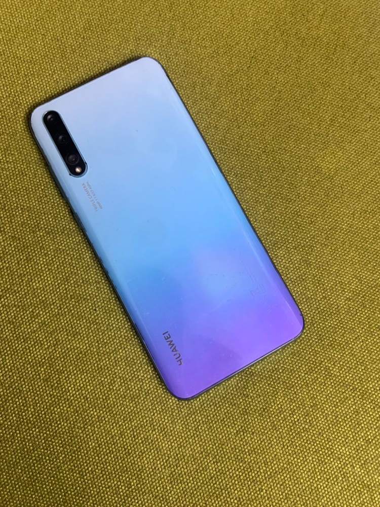 Смартфон Huawei Y8p 4/128