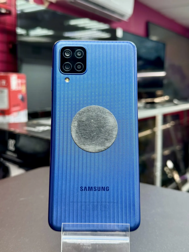 Смартфон Samsung  M12 4/64