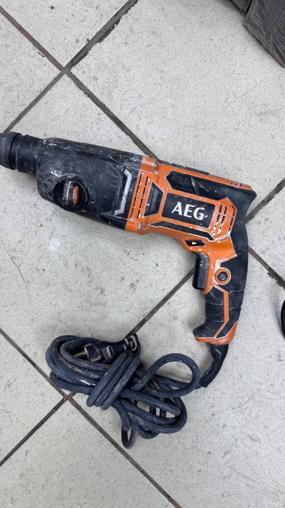 Перфоратор AEG KH24 lE