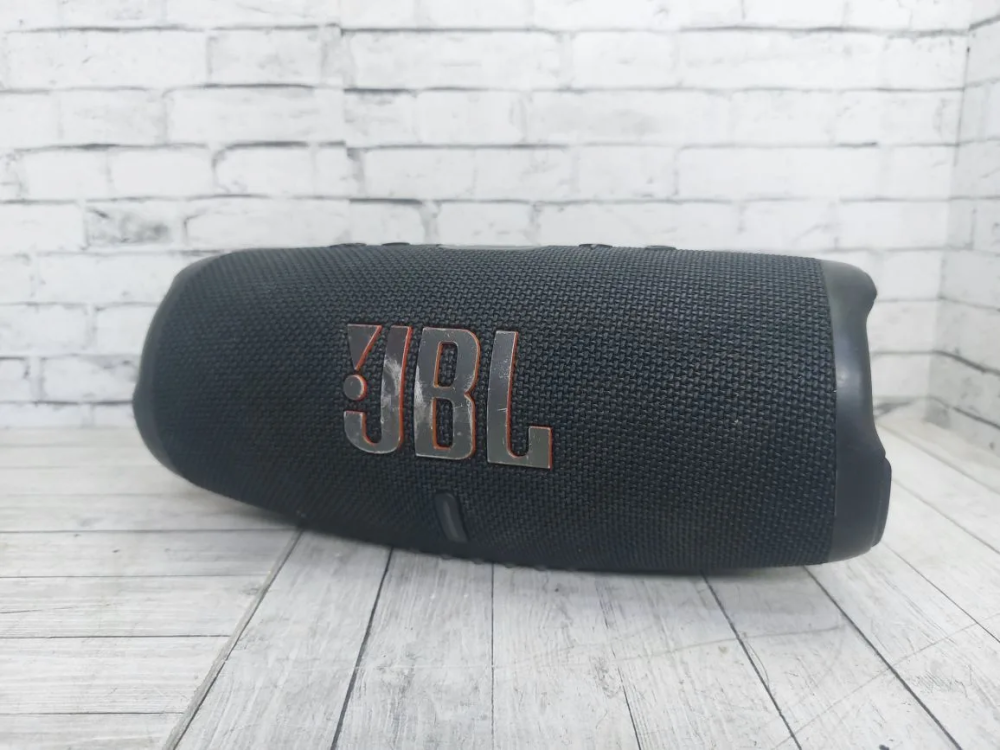 Акустика Bluetooth JBL Charge 5
