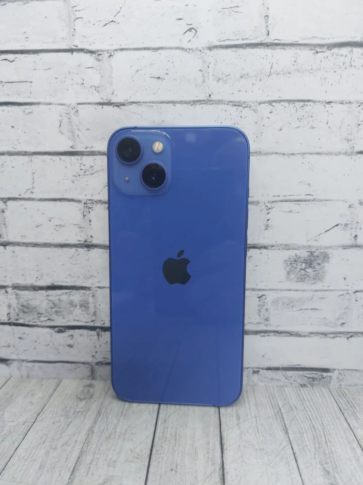 Смартфон iPhone 13 256 Gb